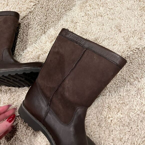 NEW WOMENS UGG BROOKS LEATHER SUEDE BOOTS brown SHEEPSKIN  NEW - Picture 3 of 7